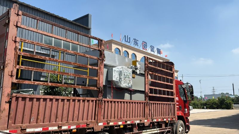 金日發(fā)貨！3立方平流式溶氣氣浮機助力水產(chǎn)加工污水處理 (2).JPG